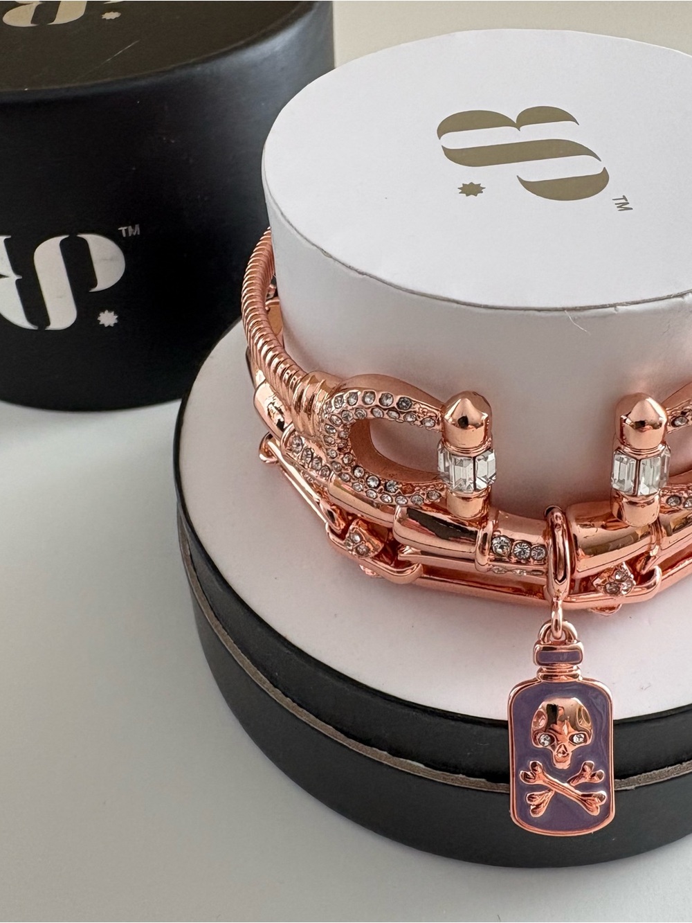 Bomb Party Halloween25 Stacks A Grave Glow ST64694 Rose Gold Plating